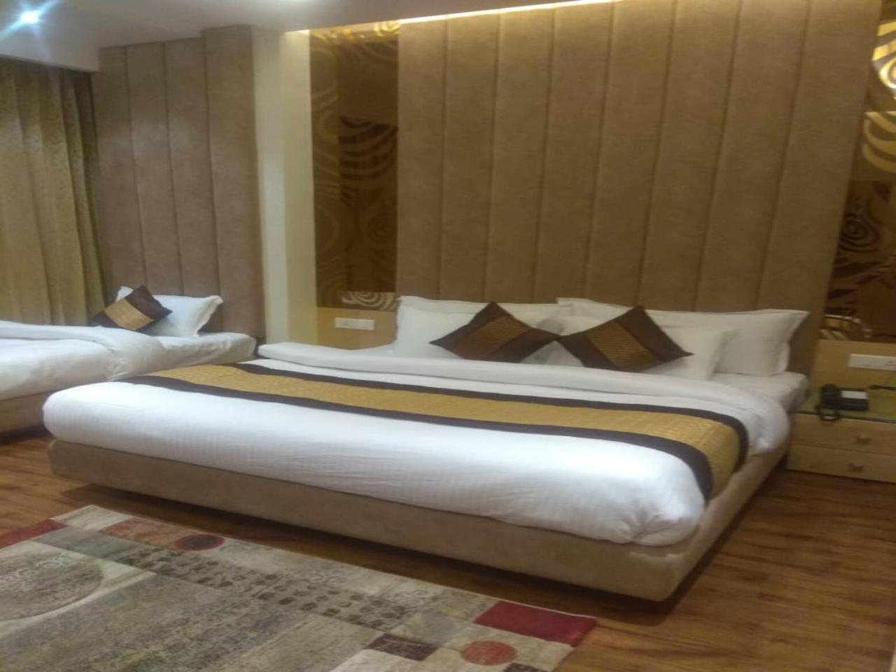 Csjs Inn By Krishna Group Of Hotels 암리차르 외부 사진