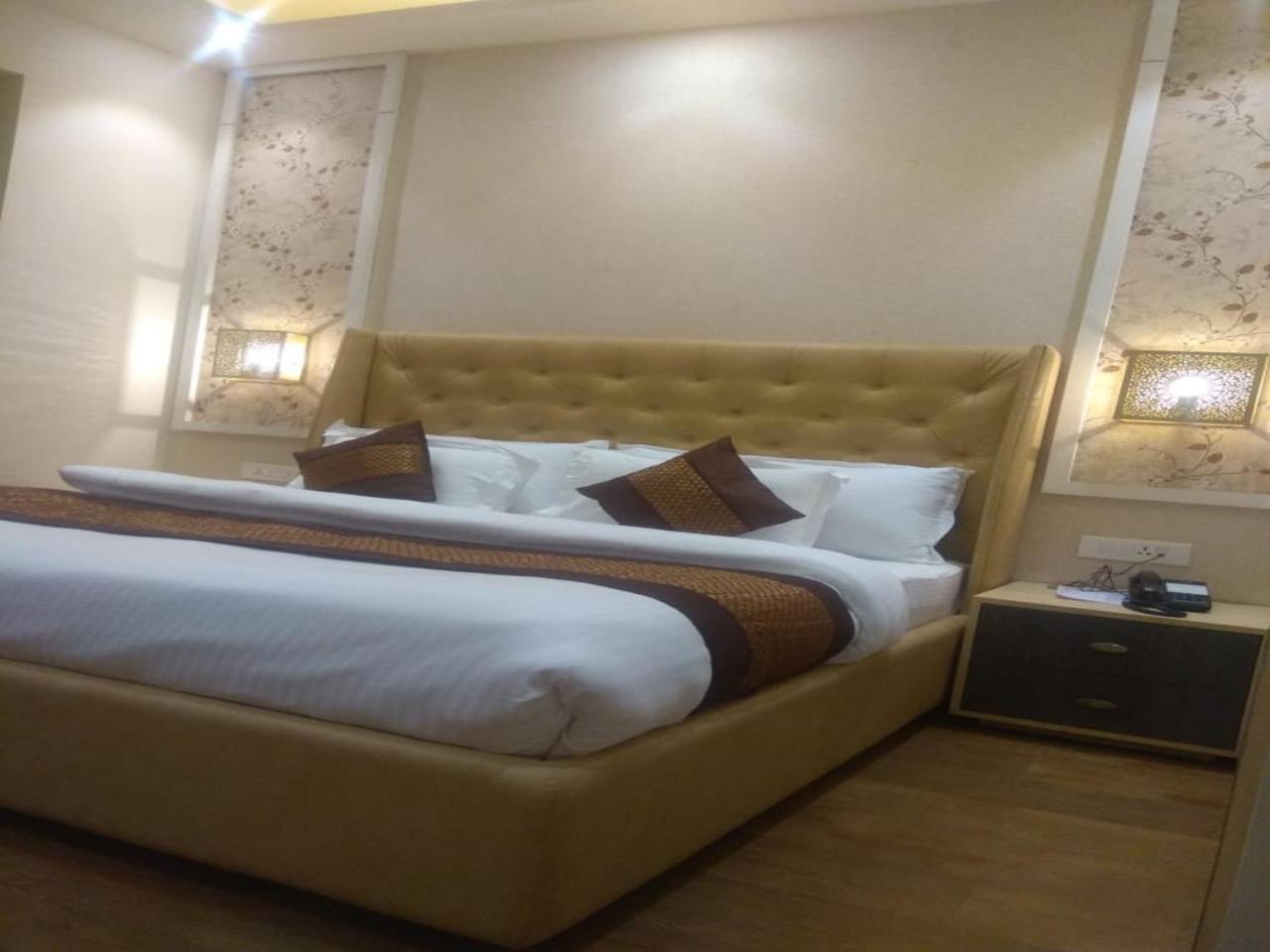 Csjs Inn By Krishna Group Of Hotels 암리차르 외부 사진