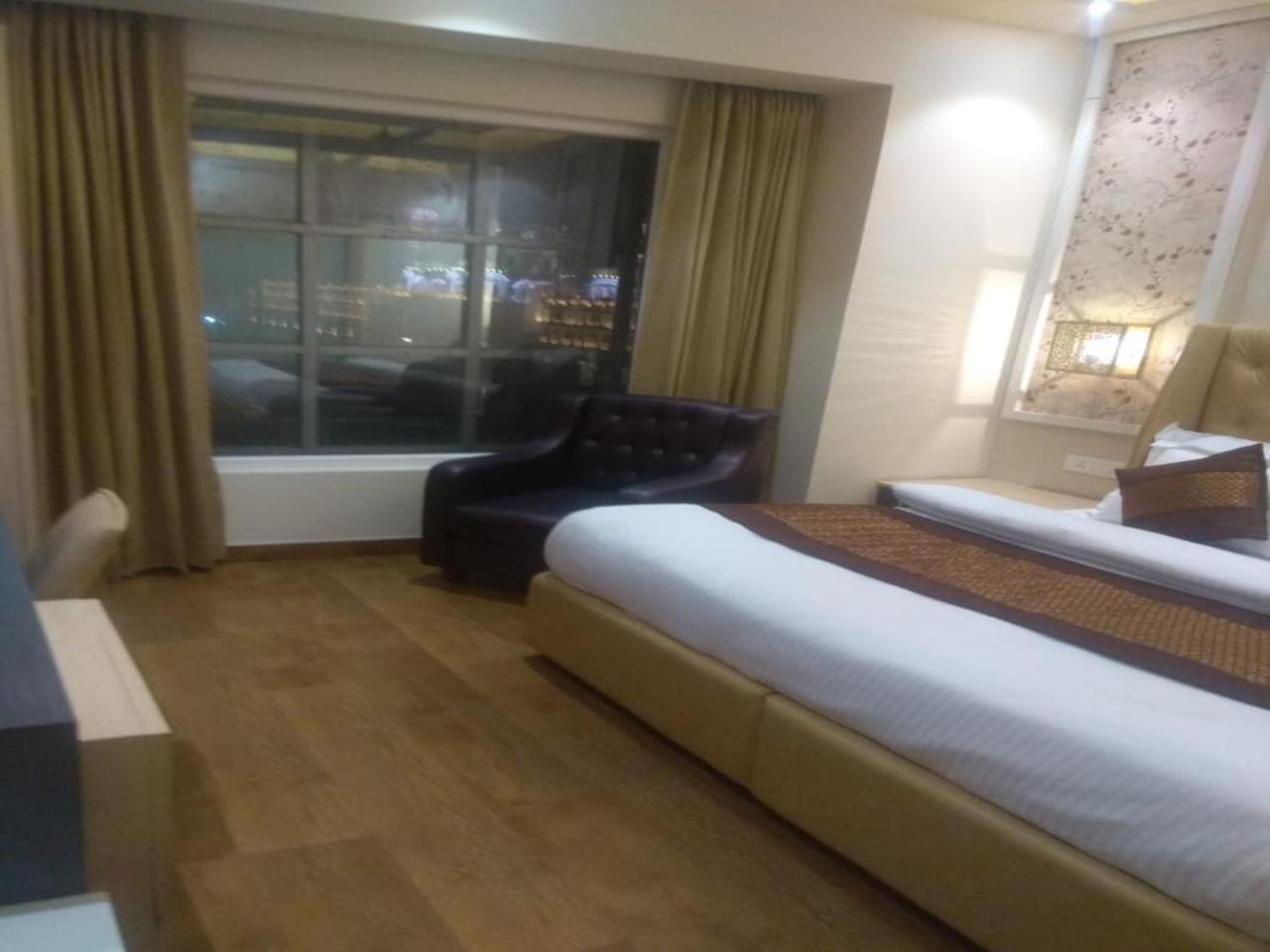 Csjs Inn By Krishna Group Of Hotels 암리차르 외부 사진