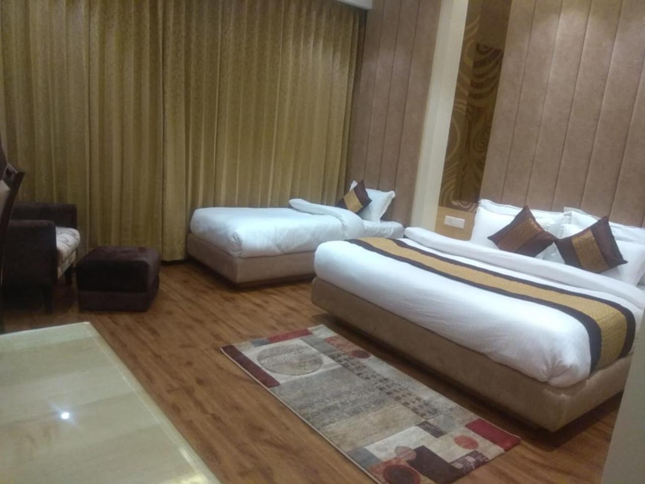 Csjs Inn By Krishna Group Of Hotels 암리차르 외부 사진