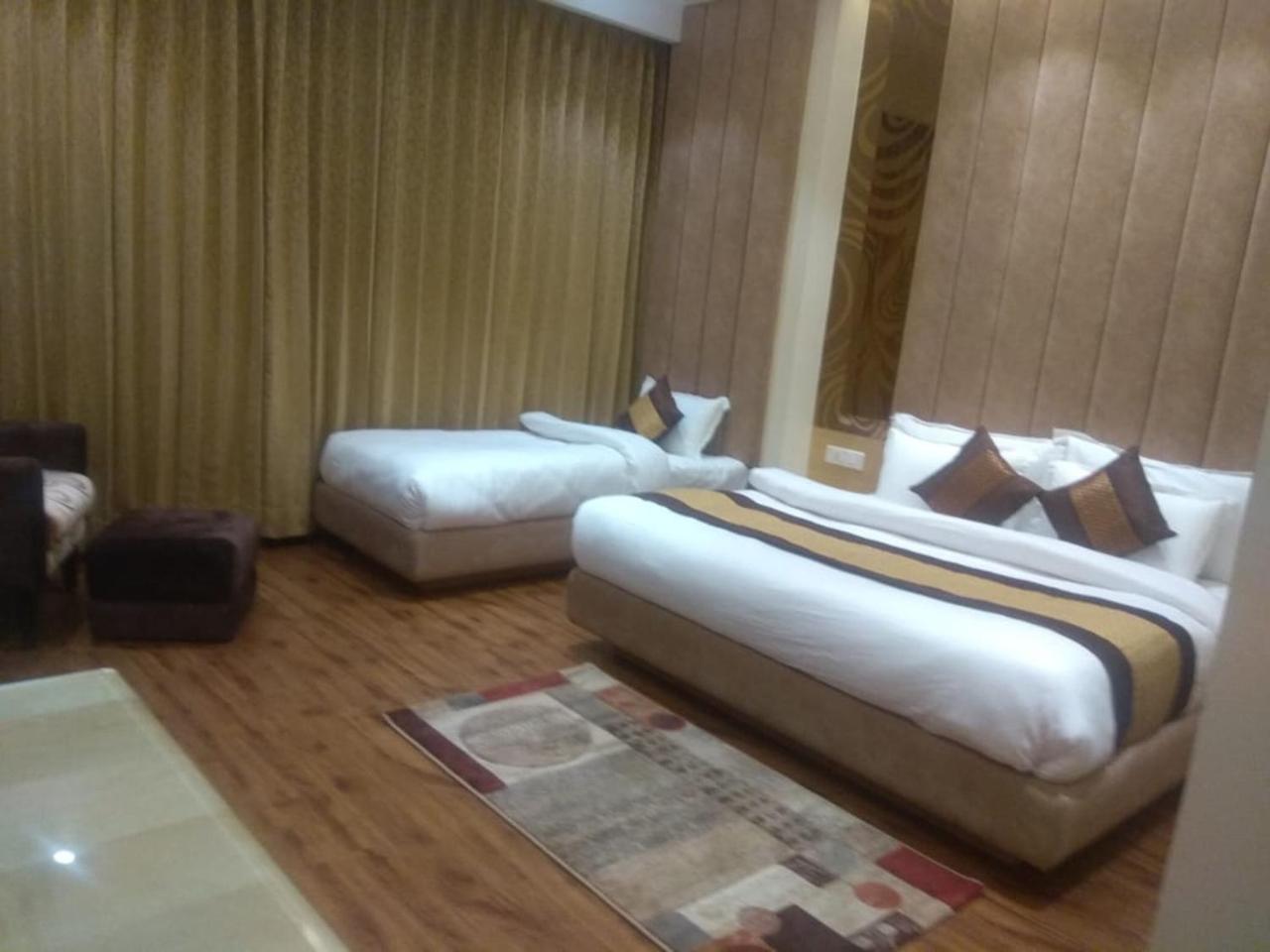 Csjs Inn By Krishna Group Of Hotels 암리차르 외부 사진